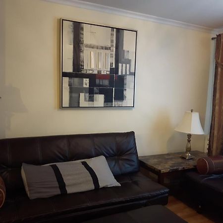 Three Bedroom Holiday Apartment Longueuil Exterior photo